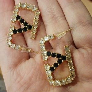 Designer Inspired Diamond Gold V Earrings